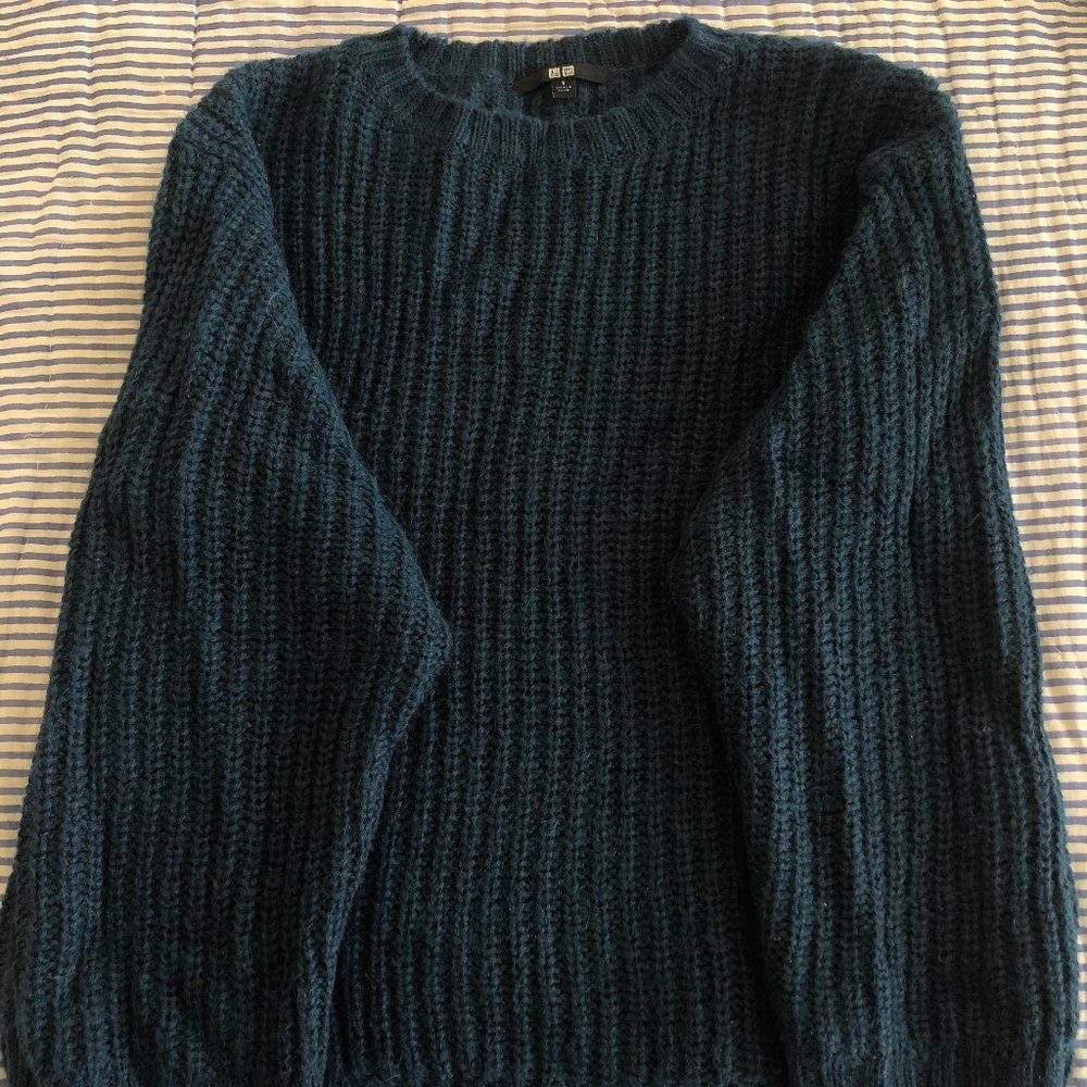 Uniqlo Forest Green Sweater